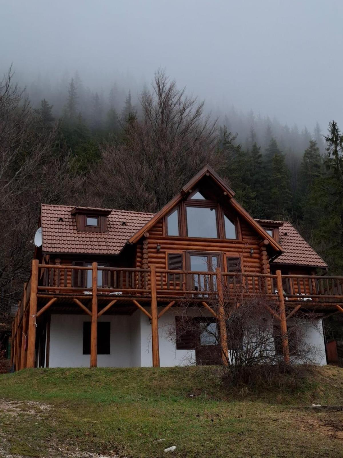 Veresko Villa ラク・ロシュ エクステリア 写真